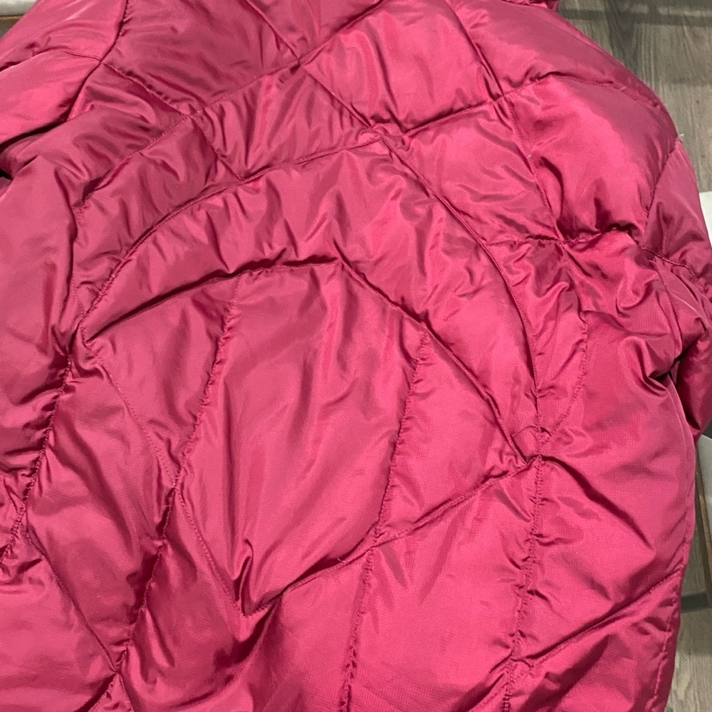 Nike ACG Women's Burgundy Puffer Jacket - Picture 11 of 13